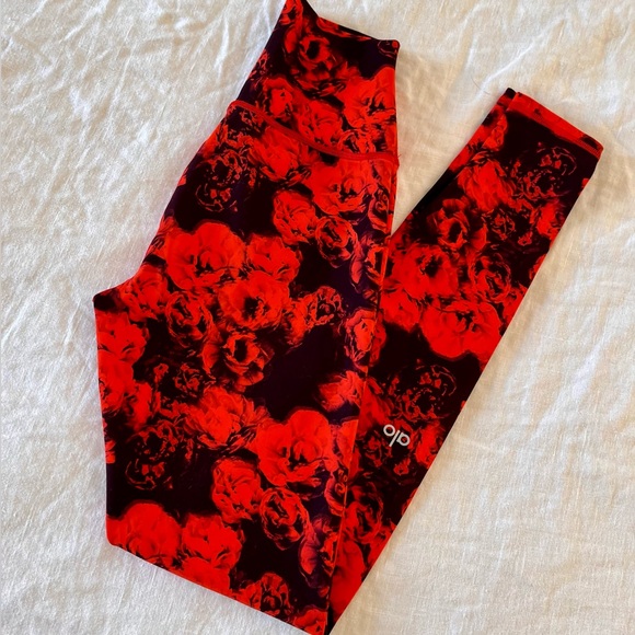 Alo Yoga XS roses high waisted leggings cherry red - Picture 11 of 11